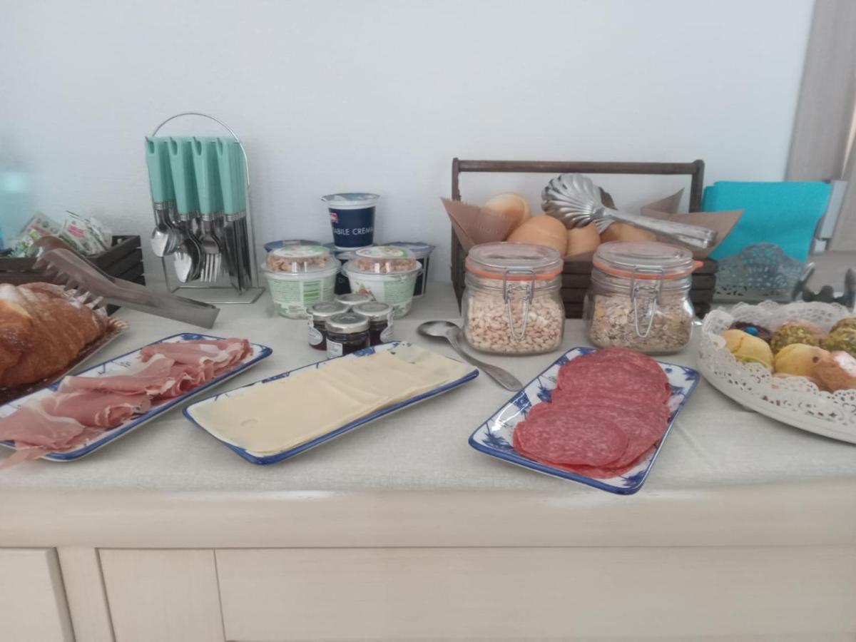 B&B Luchia Орозеи Екстериор снимка