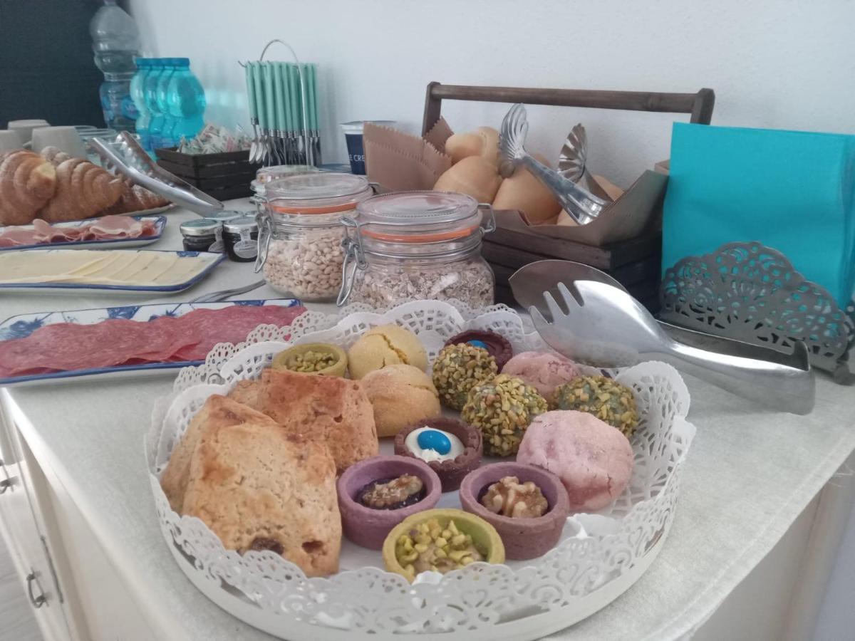 B&B Luchia Орозеи Екстериор снимка